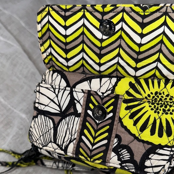Vera Bradley Citron Pattern Crossbody Wallet All in One Crossbody Combo GUC - Picture 7 of 14